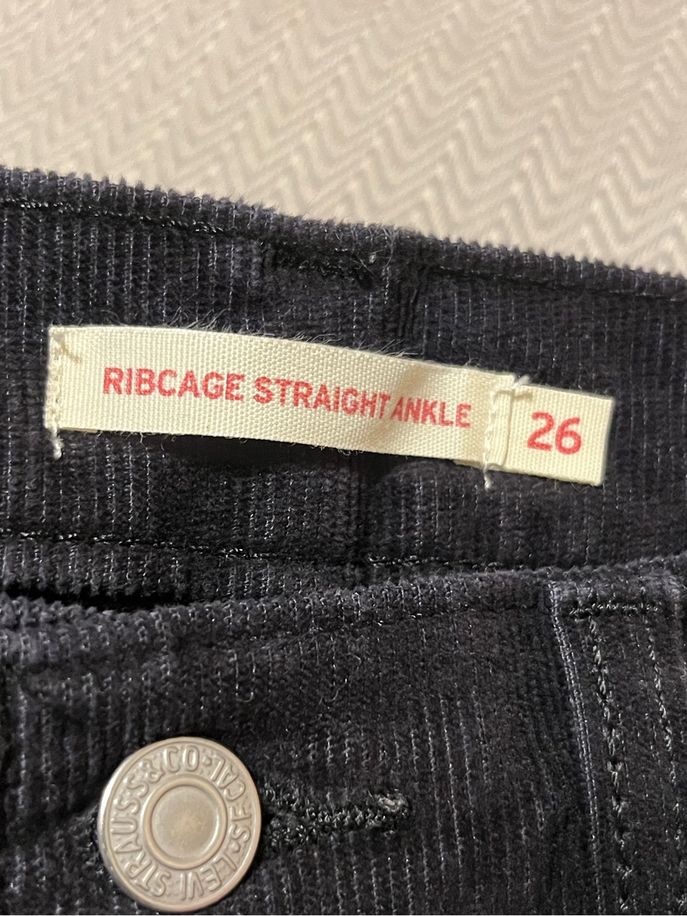 Levi’s Ribcage Straight Ankle Corduroy Button Fly Jeans. Black. Size 26. - Picture 5 of 10